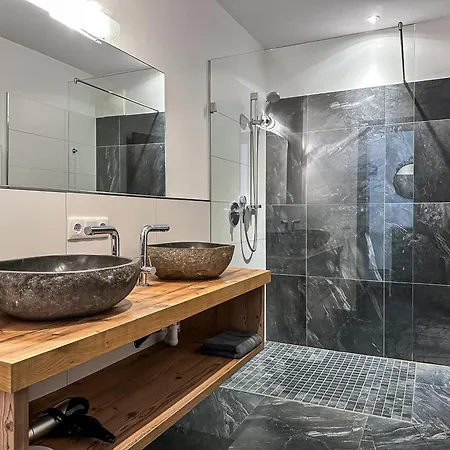 Ours Living Pihapper Blick - Inkl Sauna * Hollersbach im Pinzgau